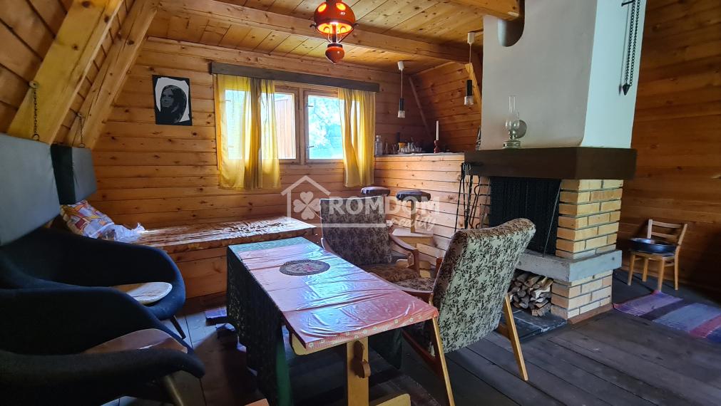 PEDANĚ,  záhradná chatka s vysporiadaným pozemkom, Divina, okr. Žilina, exkluzívne Romdom