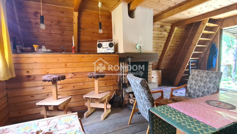 PEDANĚ,  záhradná chatka s vysporiadaným pozemkom, Divina, okr. Žilina, exkluzívne Romdom