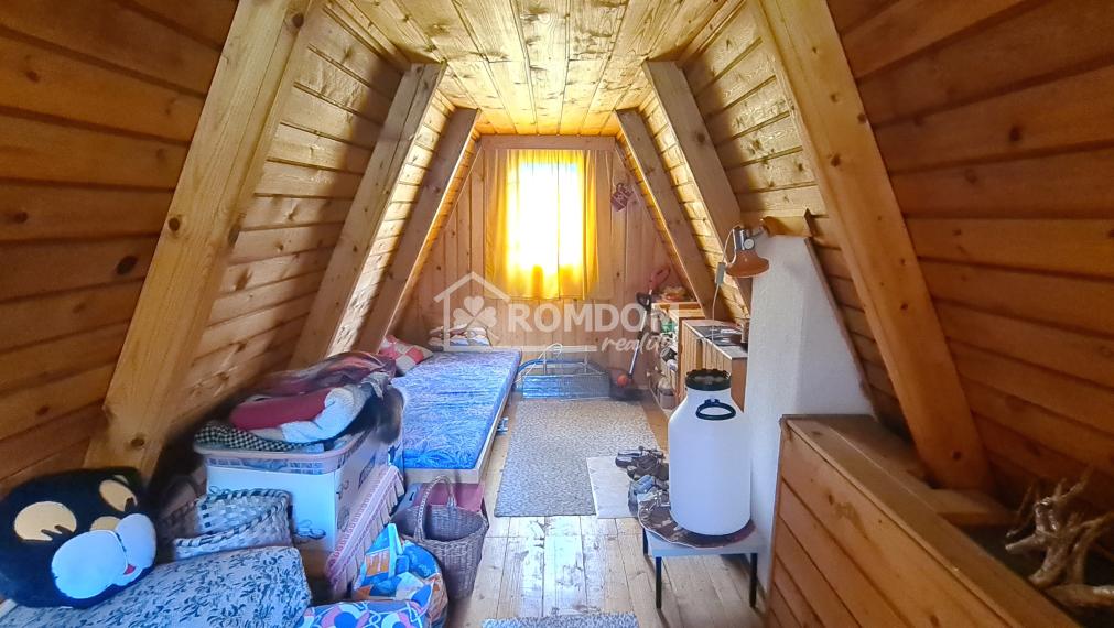 PEDANĚ,  záhradná chatka s vysporiadaným pozemkom, Divina, okr. Žilina, exkluzívne Romdom