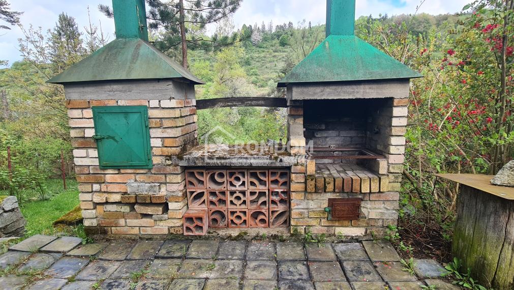 PEDANĚ,  záhradná chatka s vysporiadaným pozemkom, Divina, okr. Žilina, exkluzívne Romdom