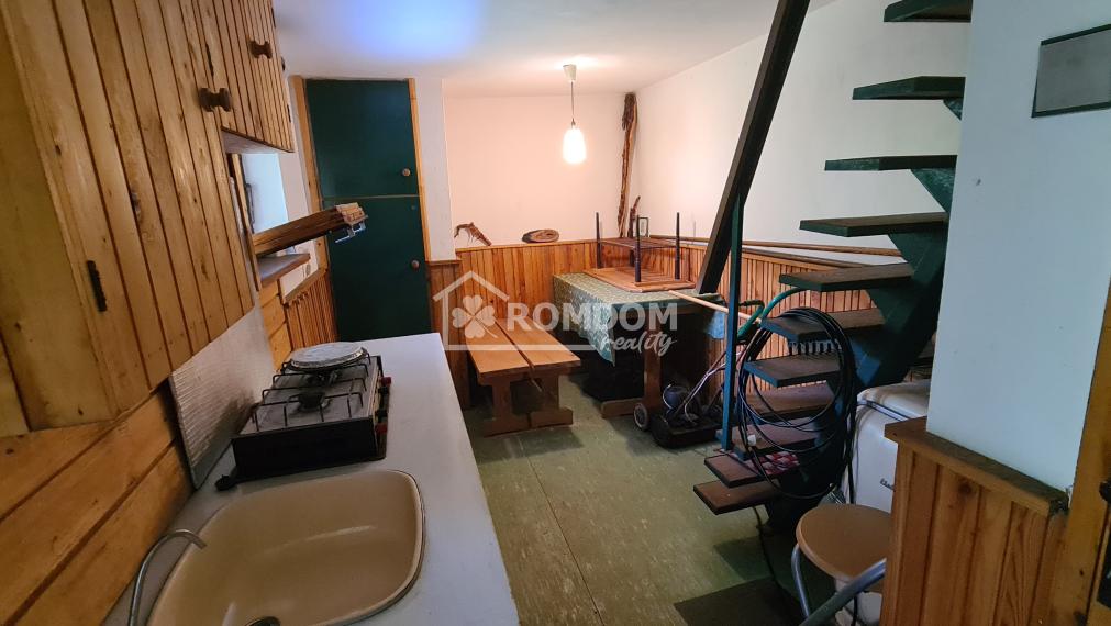 PEDANĚ,  záhradná chatka s vysporiadaným pozemkom, Divina, okr. Žilina, exkluzívne Romdom