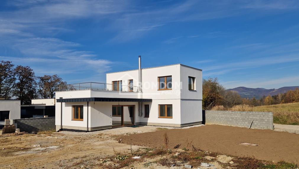 Predané - nízkoenergetický 4 izbový rodinný dom Varín