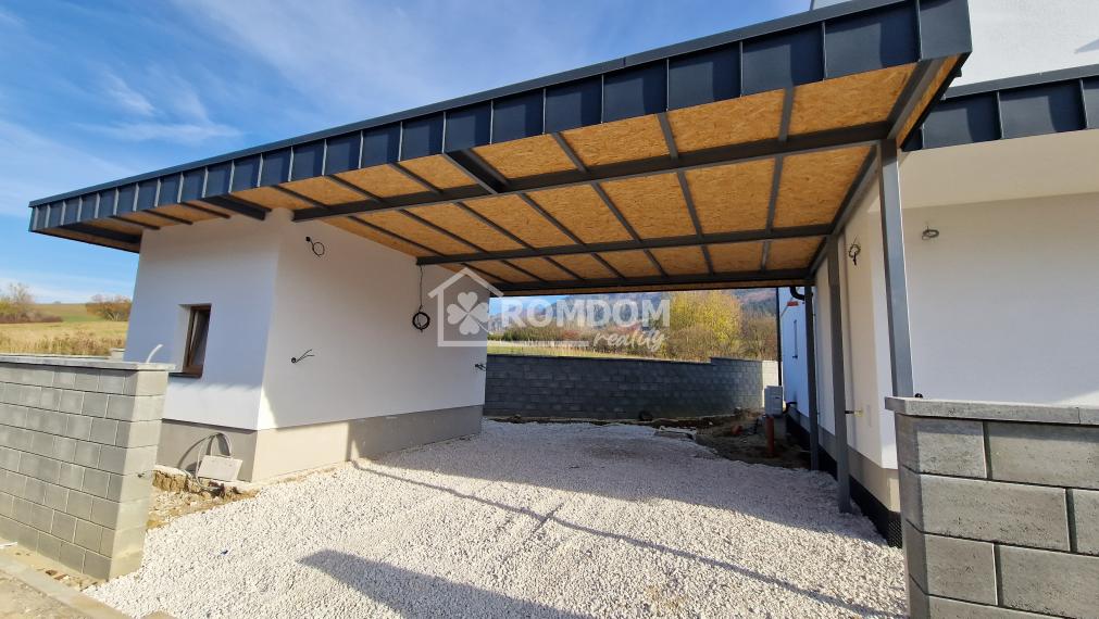 Predané - nízkoenergetický 4 izbový rodinný dom Varín