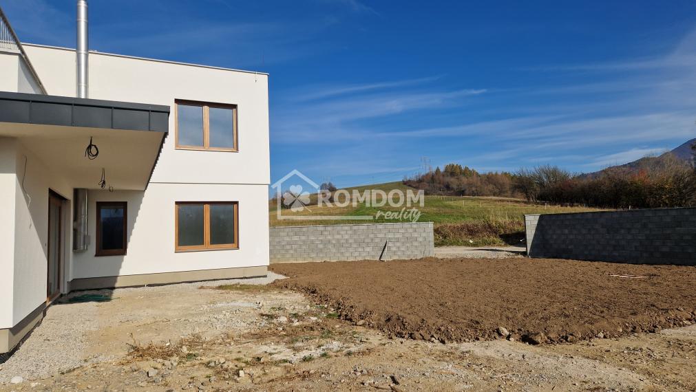 Predané - nízkoenergetický 4 izbový rodinný dom Varín