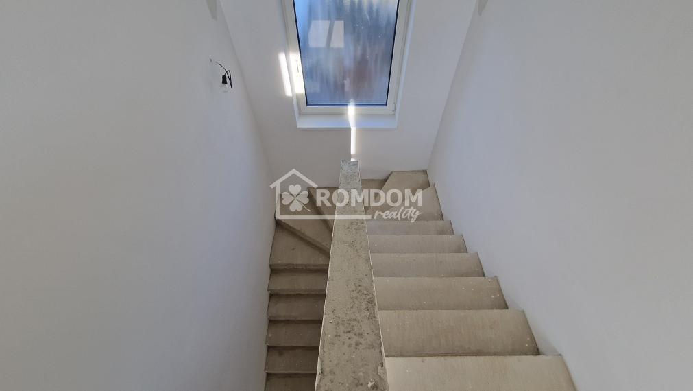 Predané - nízkoenergetický 4 izbový rodinný dom Varín