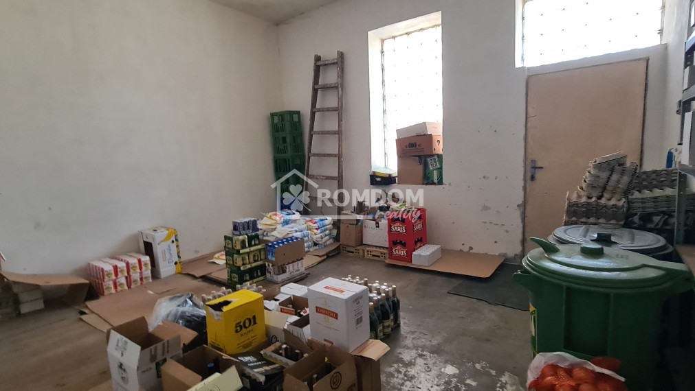 Predajňa, rodinný dom Varín, okres Žilina