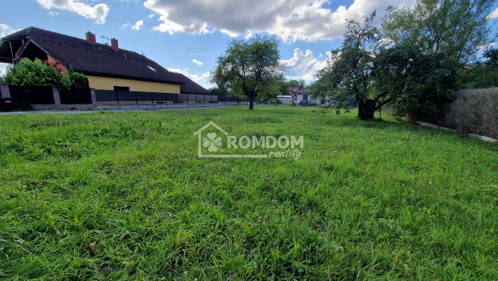 Predaj pozemok 844 m2 Teplička nad Váhom