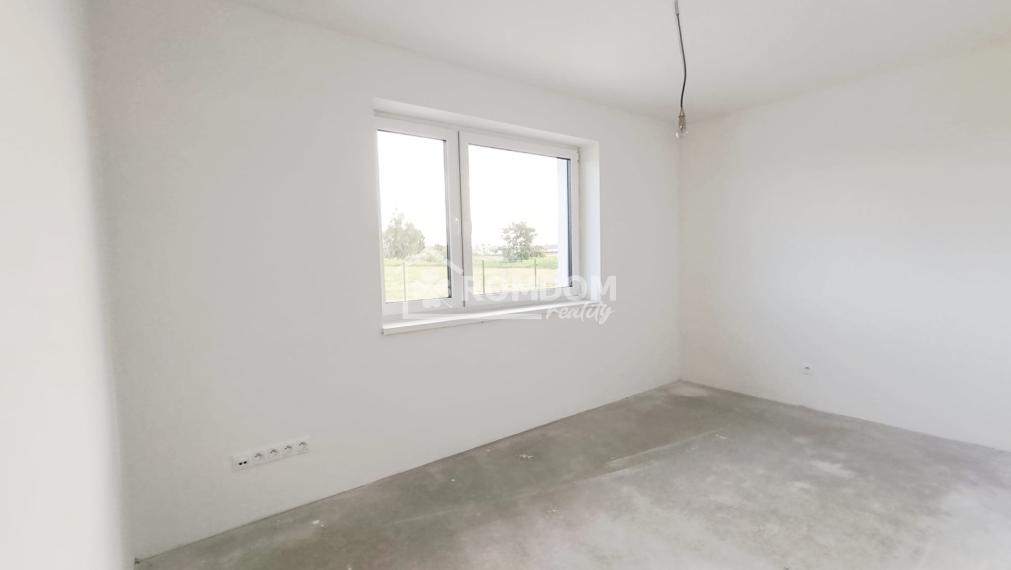 PREDAJ murovaný 4-izbový bungalov (dom 1), Láb, okr. Malacky