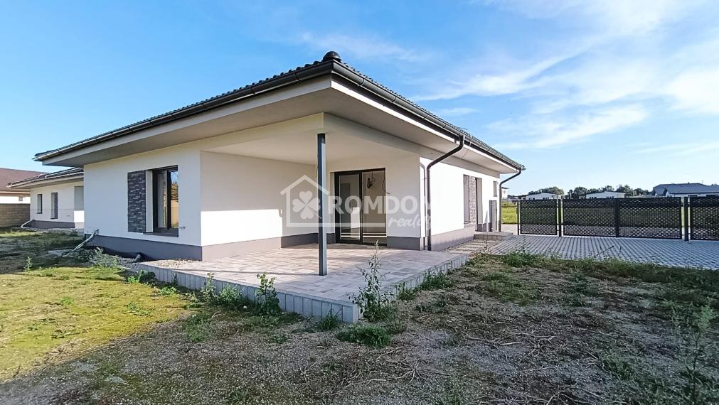 PREDAJ murovaný 4-izbový bungalov (dom 2), Láb, okr. Malacky