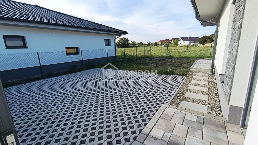 PREDAJ murovaný 4-izbový bungalov (dom 2), Láb, okr. Malacky