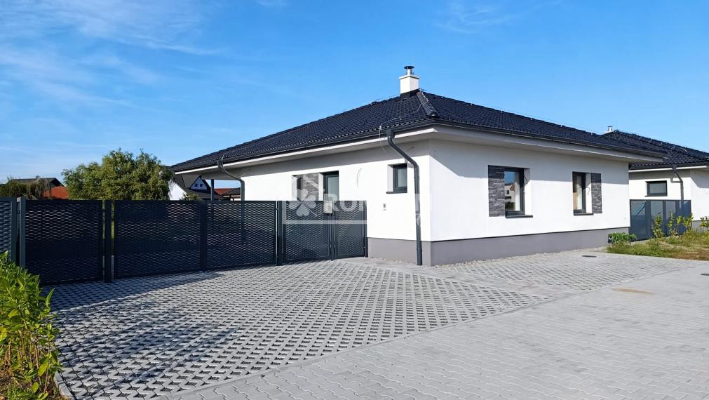 AKCIA! PREDAJ murovaný 4-izb. bungalov (dom 3), Láb, okr. Malacky