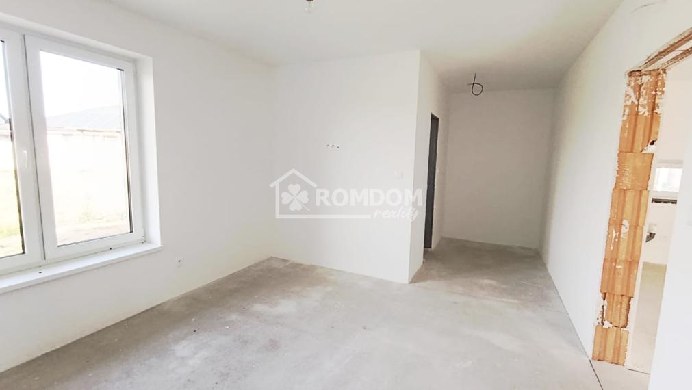 AKCIA! PREDAJ murovaný 4-izb. bungalov (dom 3), Láb, okr. Malacky