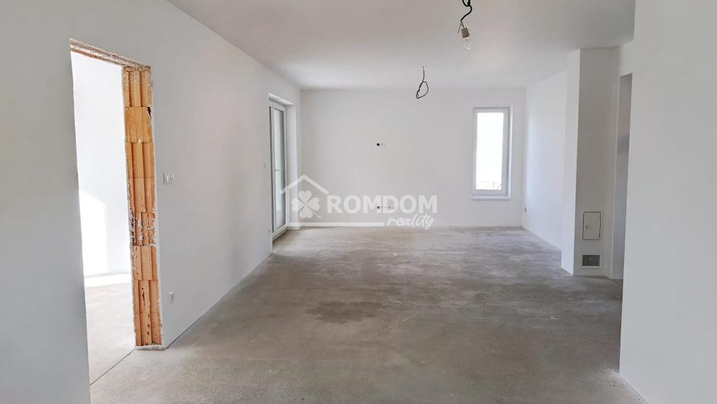 AKCIA! PREDAJ murovaný 4-izb. bungalov (dom 4), Láb, okr. Malacky