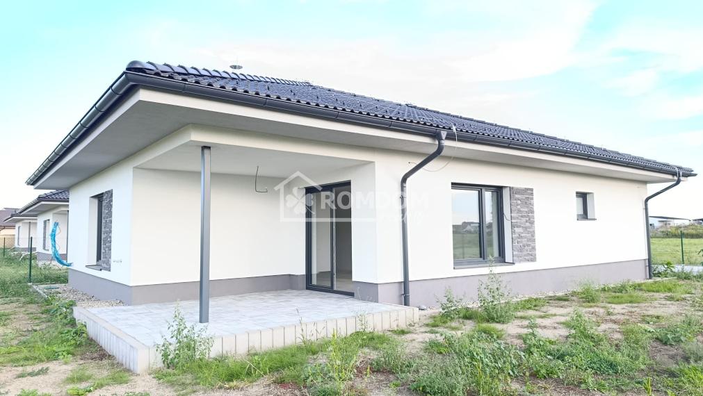 PREDAJ murovaný 4-izbový bungalov (dom 1), Láb, okr. Malacky