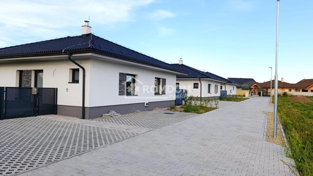 PREDAJ murovaný 4-izbový bungalov (dom 1), Láb, okr. Malacky
