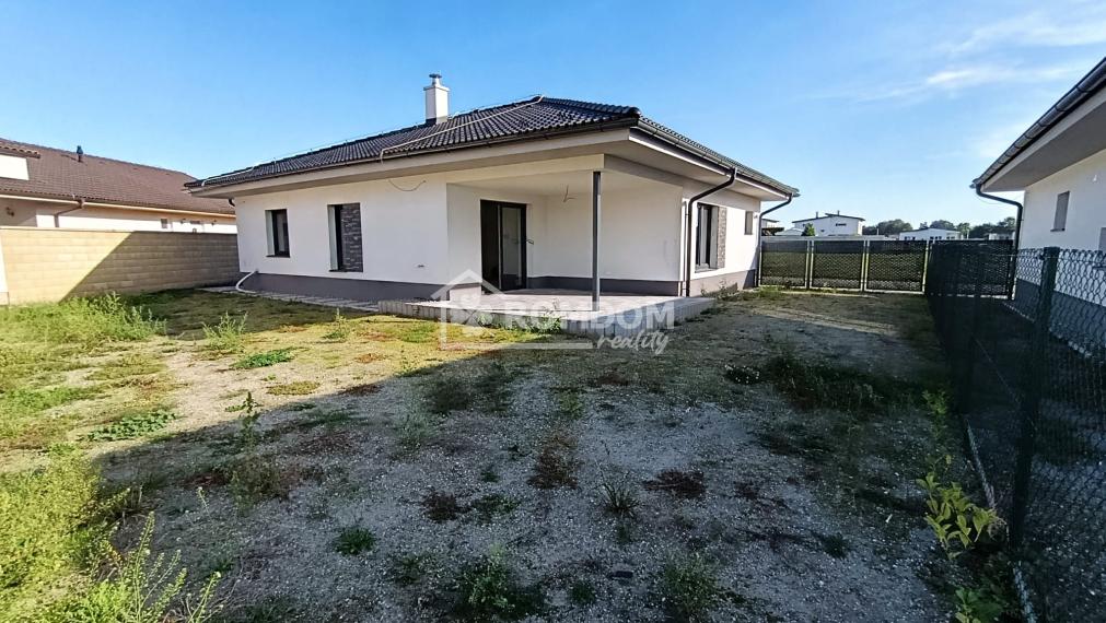 AKCIA! PREDAJ murovaný 4-izb. bungalov (dom 4), Láb, okr. Malacky