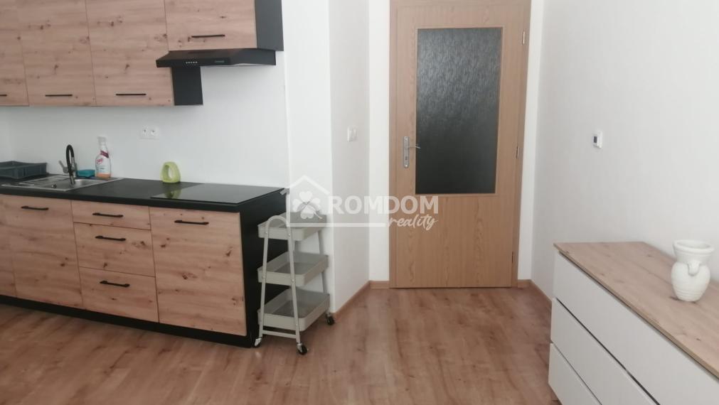 Prenájom garsonka,1 parkov. státie, pivnica, predzáhradka