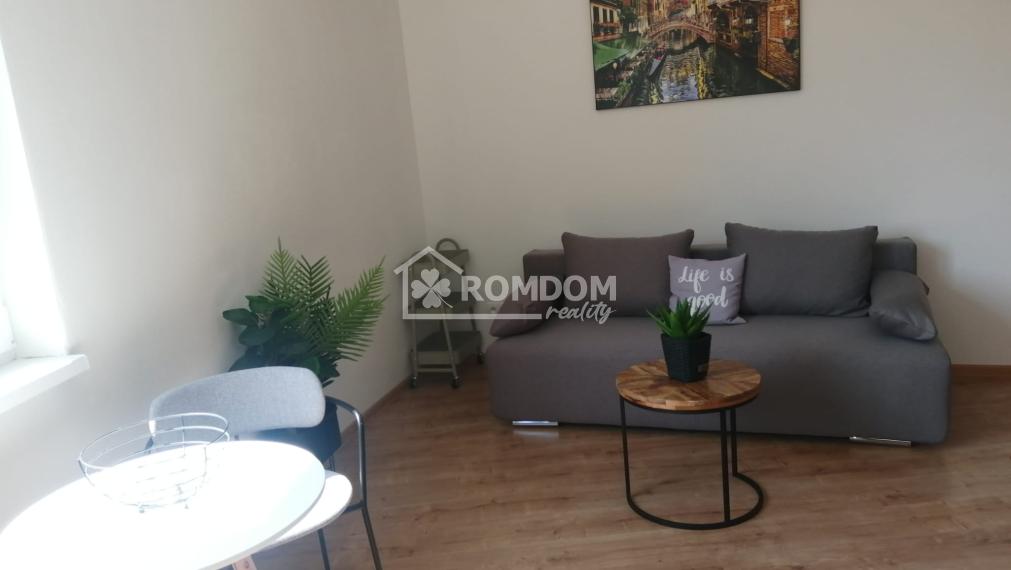 Prenájom garsonka,1 parkov. státie, pivnica, predzáhradka