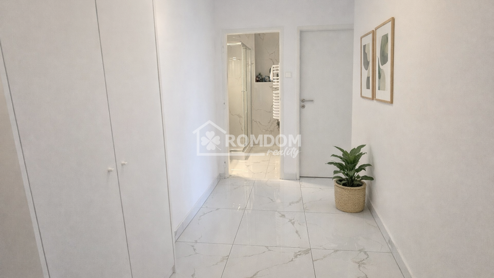 Predaj, komplet zrekonštr. 2-izb.byt, Bratislava,  Exkluzívne ROMDOM