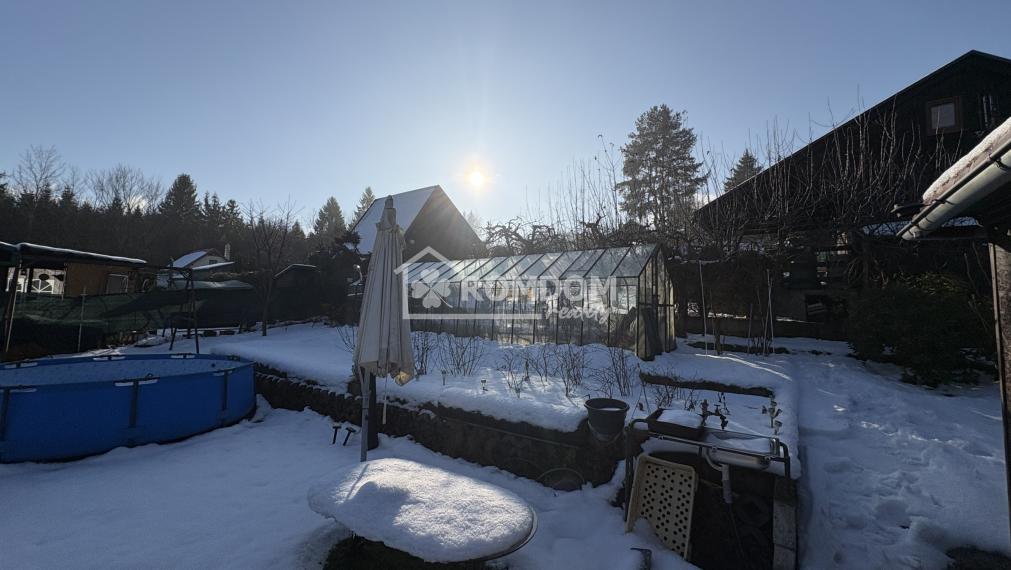 Predaj Záhradná chatka s pozemkom Mojšova Lúčka