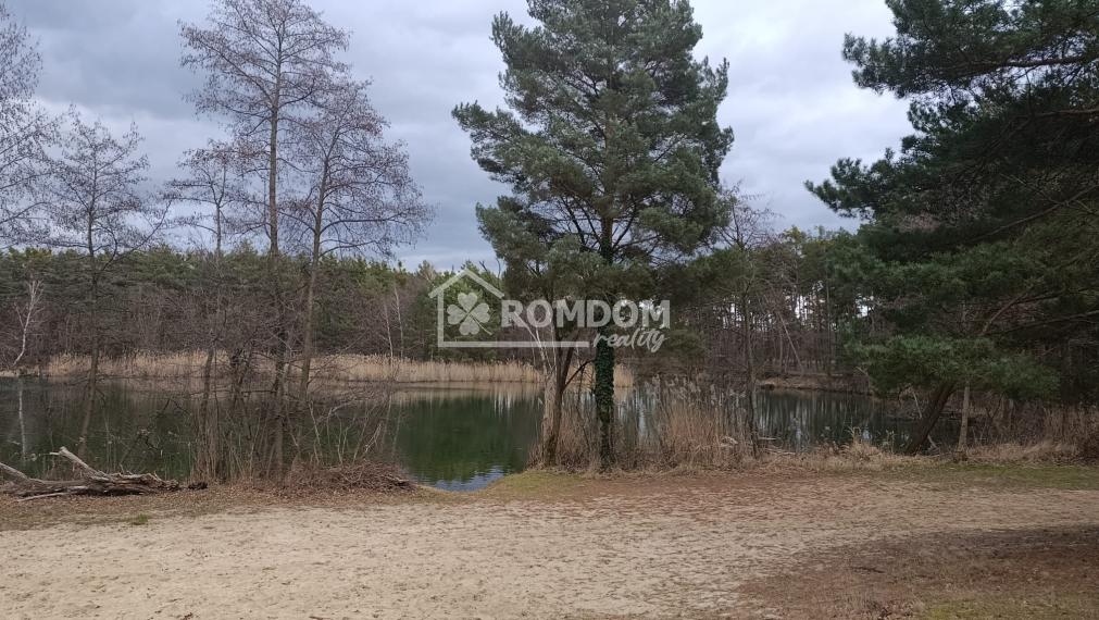 Predaj lesný pozemok 2028 m2 pri jazere, KÚ Láb (Malacky)