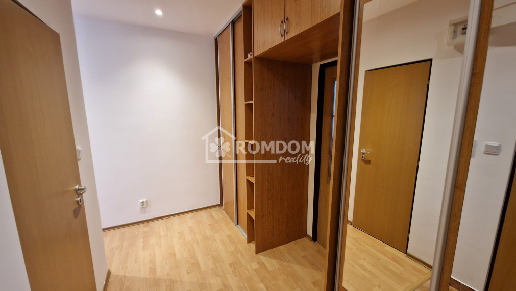 Prenájom 1 izbový byt Žilina Bulvár