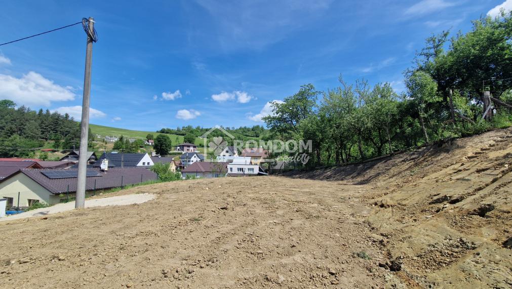 Predaj stavebný pozemok 793 m2  Dolný Hričov - Peklina
