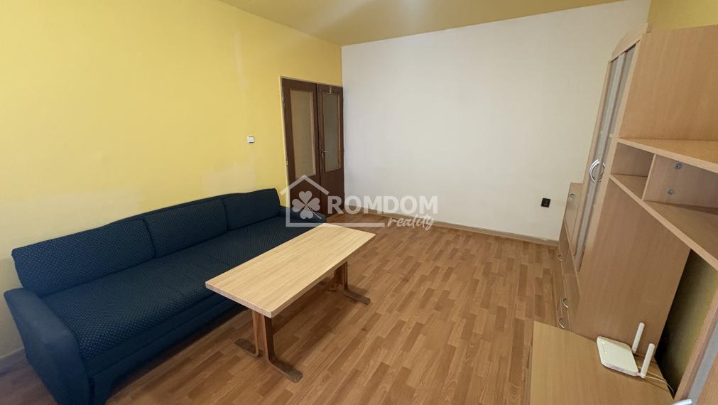Predaj 1-izbový byt s dvomi lodžiami Stred , Považská Bystrica