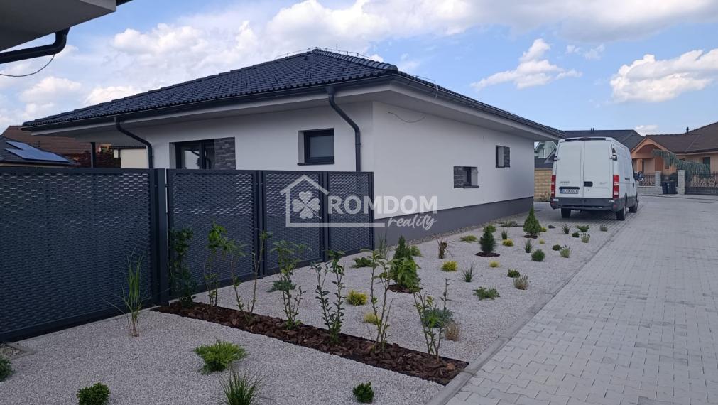 PREDAJ- POSLEDNÝ  4-izb. bungalov (dom 4), Láb, okr. Malacky