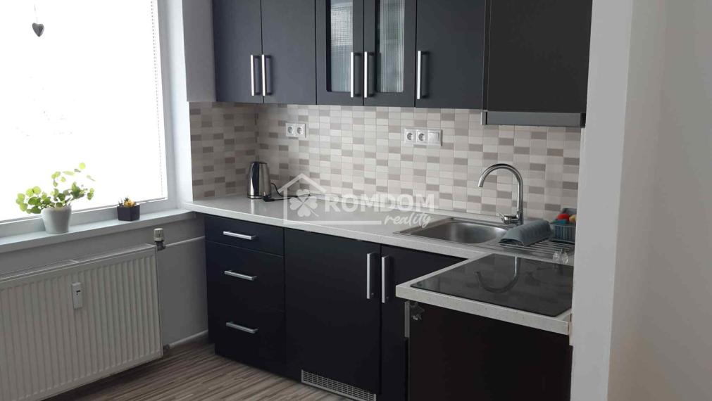 Predaj 1-izbový byt s 2 lodžiami Vlčince Nanterská ulica