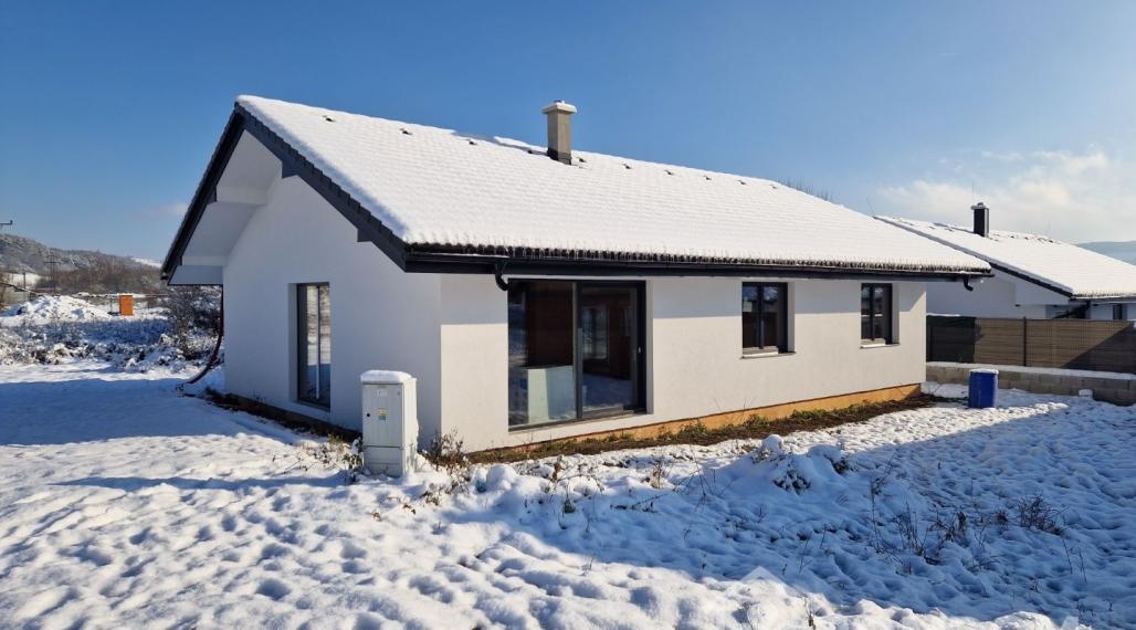 Predané !  4i bungalov Hliník nad Váhom, Bytča