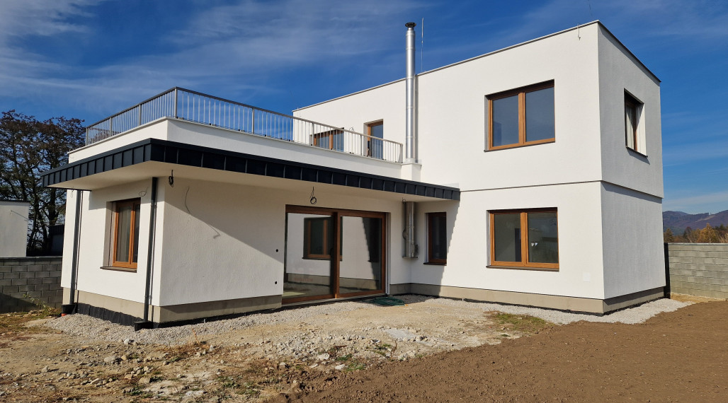 Predané - nízkoenergetický 4 izbový rodinný dom Varín