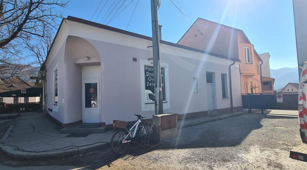 Predajňa, rodinný dom Varín, okres Žilina