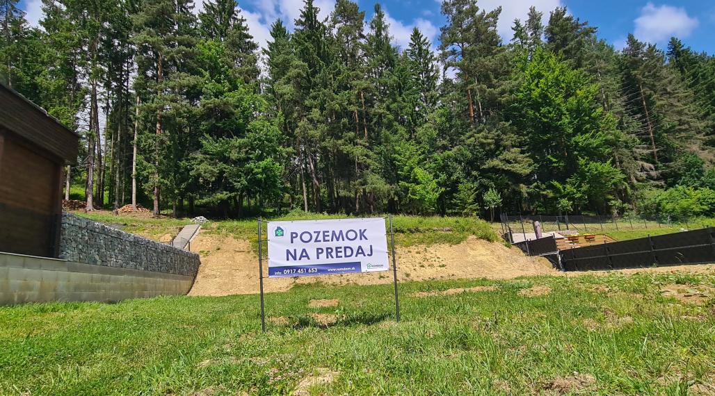 Predané, stavebný pozemok so všetkými sieťami Lietava, okr. Žilina
