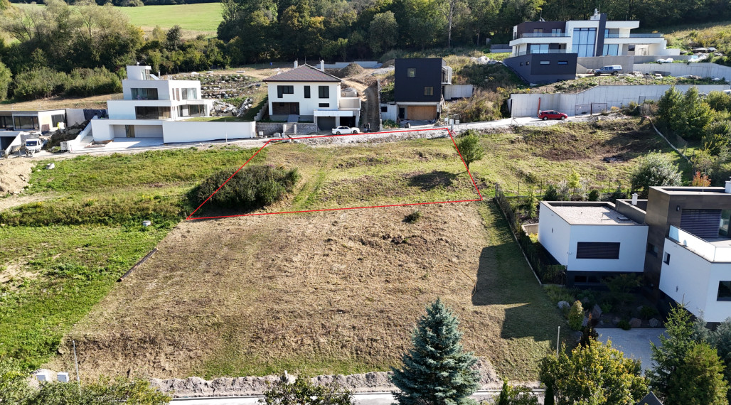 Stavebný pozemok 1187 m2 Žilina Budatín