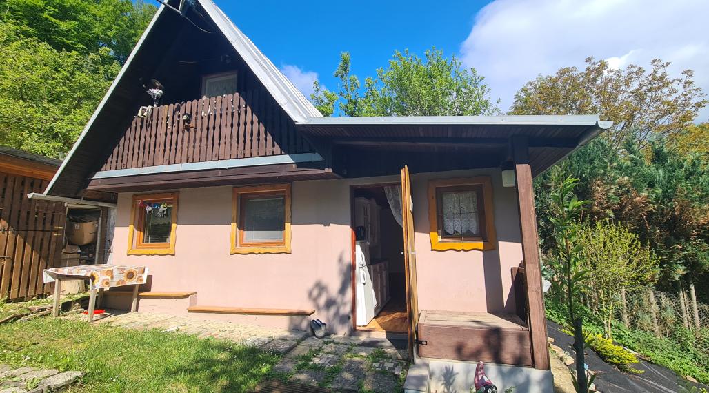 Predaj, chatka s ovocným sadom Kykula, Trenčín - Chocholná