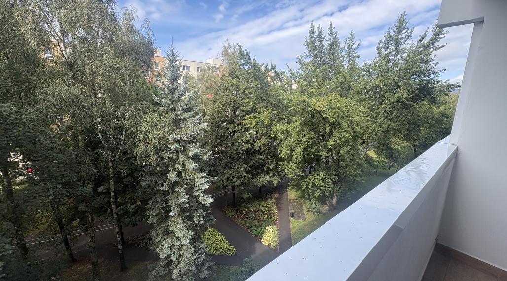 Predaj 1-izbový byt s 2 lodžiami Vlčince Nanterská ulica