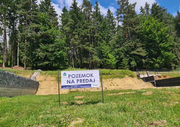 Predaj, stavebný pozemok so všetkými sieťami Lietava, okr. Žilina