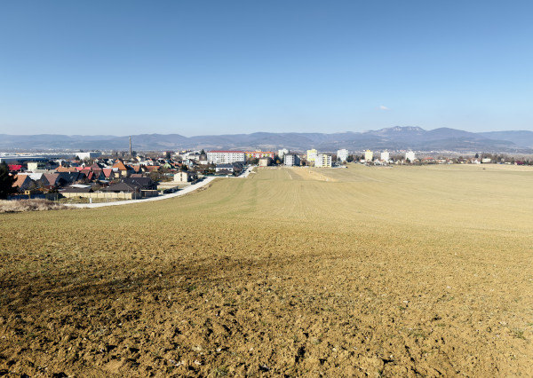 Na predaj investičný stavebný pozemok- Ilava /5415m2/