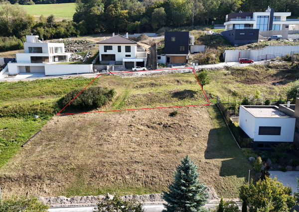 Stavebný pozemok 1144 m2 Žilina Budatín