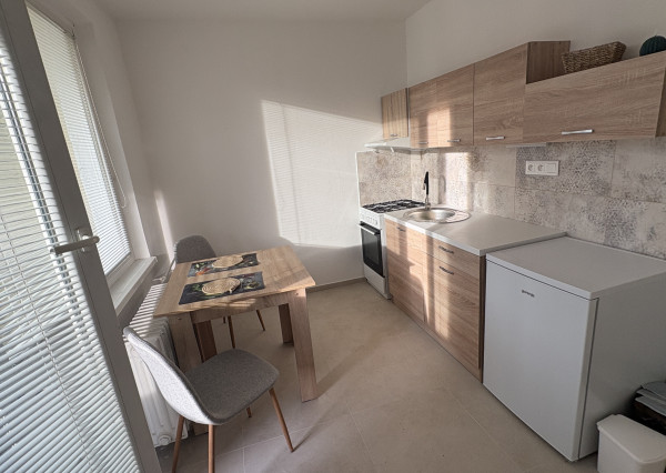 Prenájom 1-izbový byt Vlčince-Nanterská ulica