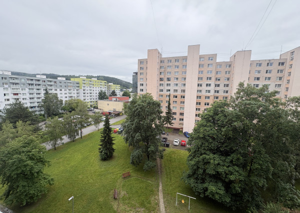Predaj 1-izbový byt s dvomi lodžiami Stred , Považská Bystrica